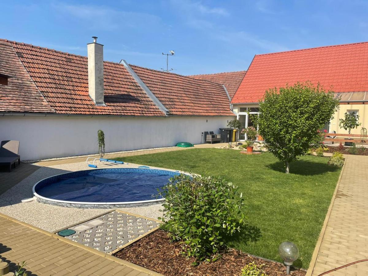 Apartmany U Palavy Pritluky Экстерьер фото